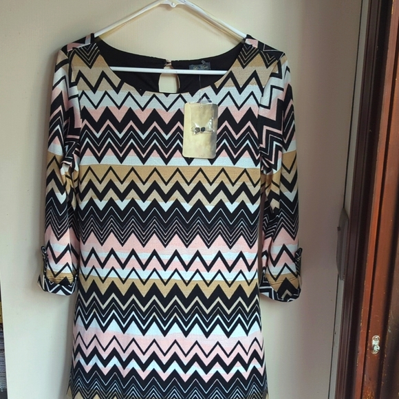Lily Rose Dresses & Skirts - Geometric Print A-line  Dress